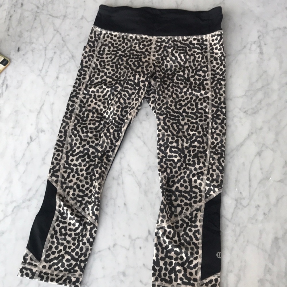 Lululemon 6 Capri Pants
